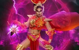 Dans « Slaysian Royale », Kitty Space la joue « chic à la française »