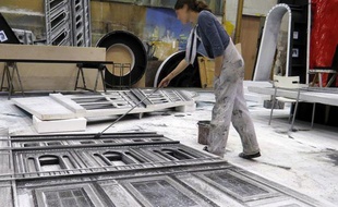 Les décors pour les "Caprices de Marianne" sont réalisés dans l'atelier de l'opéra de Bordeaux, à Bacalan.