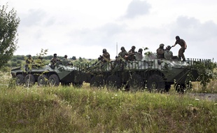 Des soldats ukrainiens près de Mukacheve, le 13 juillet 2015.