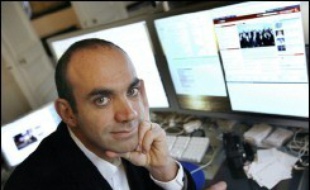 Le blogueur Loïc Le Meur a créé une "île Sarkozy" dans le monde virtuel de Second Life, qui permet aux internautes de discuter politique et d'écouter certains débats organisés par l'UMP dans le cadre de la présidentielle.