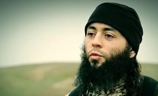 Capture d'écran en date du 10 mars 2015 d'une vidéo diffusée par le groupe Etat islamique (IS) et présentant "très probablement" Sabri Essid, un proche de M. Merah