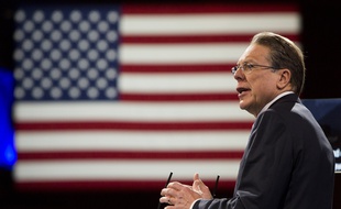 La patron du lobby pro-armes, Wayne LaPierre, est accusé par l'Etat de New York de fraude financière
