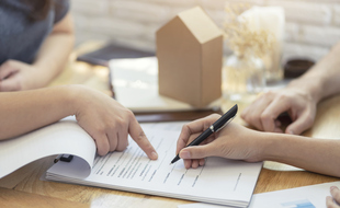 Si la loi vous permet de changer de contrat d'assurance emprunteur, la procédure suit un calendrier strict.