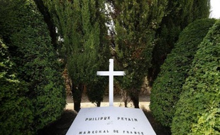 Un passionné d'histoire militaire a mis au jour un document sur la Première Guerre mondiale écrit de la main de celui qui n'était encore que le vainqueur de Verdun, le maréchal Philippe Pétain, a-t-on appris samedi auprès de l'intéressé.