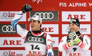 Johan Clarey (à gauche) célèbre le premier podium de sa carrière en Super-G.