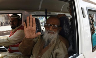 Abdul Sattar Edhi, fondateur d'une organisation civile caritative au Pakistan, à Karachi le 15 février 2016