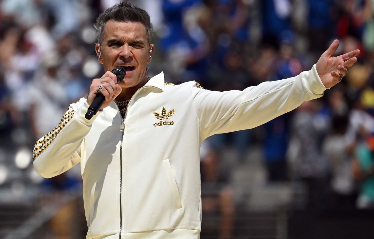 Robbie Williams révèle être atteint du syndrome de Gilles de la Tourette