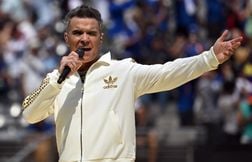 Robbie Williams révèle être atteint du syndrome de Gilles de la Tourette
