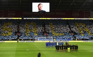 Un hommage à Sala à Cardiff.