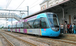 Des trams-trains sont en service depuis juin 2011 entre Nantes et Clisson.