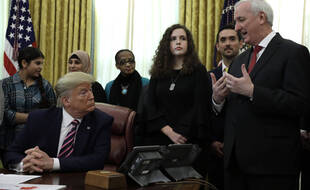 Donald Trump et son ancien ministre adjoint à la Justice, Jay Rosen (droite), le 16 janvier 2020.