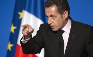 Nicolas Sarkozy recevra lundi après-midi à l'Elysée les dirigeants syndicaux, afin de les associer à la préparation du sommet du G20 sur la crise financière internationale prévu le 15 novembre à Washington, a confirmé vendredi l'Elysée.