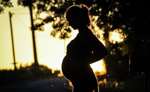 La dépression post-partum touche une femme sur neuf.