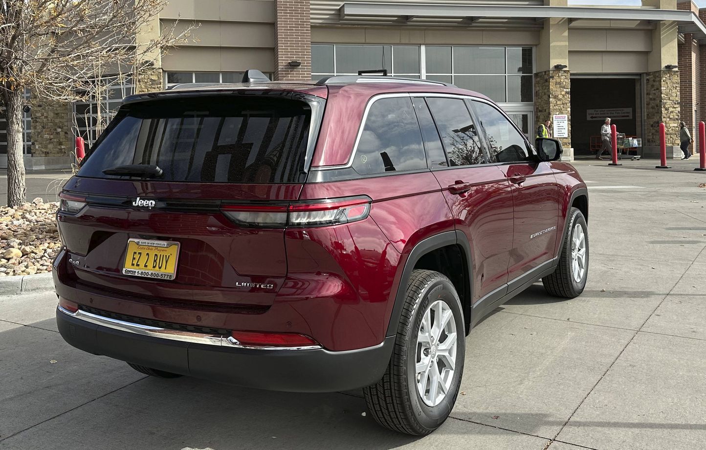 Rappel de près de 340.000 Jeep Grand Cherokee pour un problème au volant