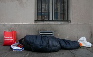 Une personne sans-abri à Paris, en décembre 2020. (illustration)