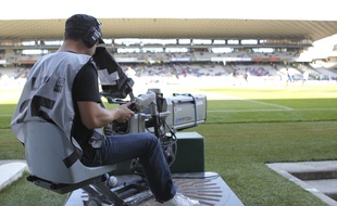 Un cameraman au stade de Gerland à Lyon (illustration).