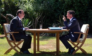 François Hollande et Manuel Valls le 15 août 2014 au Fort de Brégançon