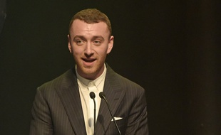 Le chanteur Sam Smith aux Attitude Awards 2017