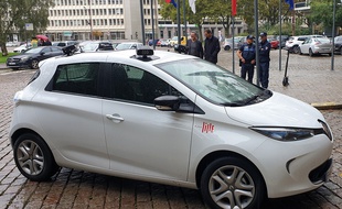 La voiture équipée du système LAPI.