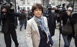 Martine Aubry, le 5 avril 2011, à son arrivée au siège du Parti socialiste, à Paris.