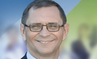 Pierre Morel à l'huissier, député de Lozère depuis 15 ans.