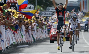 Luis-Léon Sanchez bat Sandy Casar à l'arrivée de la 8e étape du Tour de France, le 11 juillet 2009