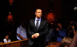 Oscar Pistorius devant le tribunal de Pretoria le 21 février 2013.