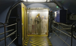 Le sas d'entrée en zone nucléaire de l'un des réacteurs de la centrale EDF de Gravelines.
