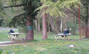 Des élèves lors d'un moment détente à l'internat du lycée André-Malraux à Montereau-Fault-Yonne, en Seine-et-Marne (77).