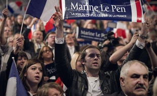 Des sympathisants FN à la convention de Marine Le Pen, le 19 février 2012 à Lille.