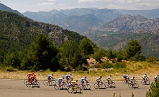 Après la douceur de la Méditerranée, la rudesse des Pyrénées espagnoles pour cette étape entre Barcelone et Arcalis, le 10 juillet 2009.