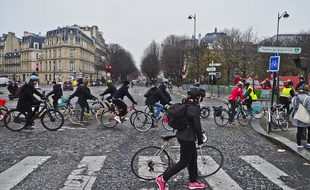 Les rues de Paris au premier jour de la grève