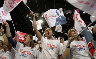 Les militants pro-Hollande lors du meeting du candidat socialiste à la présidentielle au Bourget, le 22 janvier 2012.