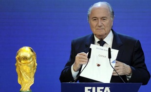 Le président de la Fifa Sepp Blatter s'apprête à dévoiler le nom du pays hôte du Mondial-2022 de football, à savoir le Qatar, le 2 décembre 2010 à Zurich