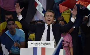 Emmanuel Macron livre son dernier meeting, avant les résultats de l'élection présidentielle, le 4 mai 2017 à Albi.