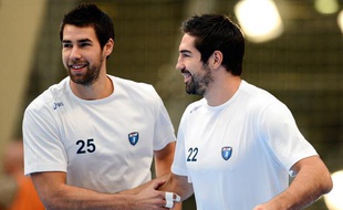 Nikola et Luka Karabatic lors du match PSG - Montpellier, le 30 septembre 2012.
