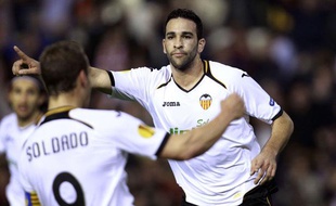 Adil Rami célèbre un but avec Roberto Soldado, le 5 avril 2012 à Valence.