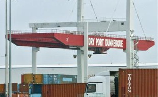 Une partie du port dunkerquois en grève.