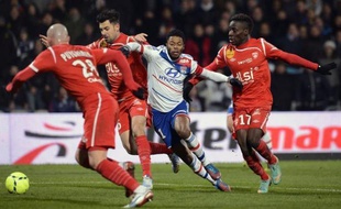 Un but de Michel Bastos a permis à Lyon d'arracher un résultat nul devant Nancy (1-1), mercredi sur son terrain de Gerland au terme d'un match de la 17e journée mal négocié par l'OL face à une formation lorraine généreuse et bien organisée.