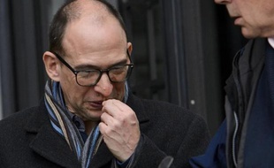 Le généticien Laurent Ségalat quitte le tribunal du canton de Vaud à Lausanne, le 29 novembre 2012 après son acquittement