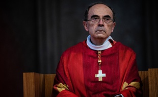 Le cardinal Barbarin, ici le 28 juin lors de sa dernière messe lyonnaise dans la cathédrale Saint-Jean.