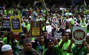 Des manifestants opposés à l'accord de libre-échange transpacifique, le 23 janvier 2016 à Kuala Lumpur, en Malaisie