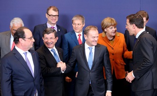 Lundi 7 mars 2016, le premier ministre Turc et plusieurs chefs d'Etats européens se sont retrouvés à Bruxelles pour finaliser un accord à propos de la crise des réfugiés.