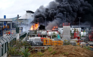 Plus de 5.000 tonnes de produits ont brûlé dans l’incendie de l'usine Lubrizol à Rouen, jeudi dernier.