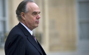 Frédéric Mitterrand, ancien ministre de la Culture de Nicolas Sarkozy, estime que les "barons de l'UMP" qui "encensent" l'ancien chef de l'Etat "se battront pour qu'il ne revienne pas", dans une interview publiée dans Le Journal du Dimanche.