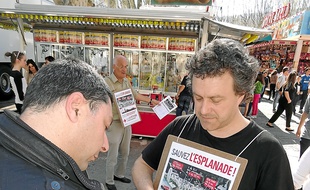 L'association a fait signer sa pétition dimanche à la foire.