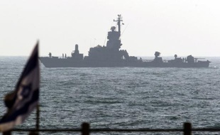 Les deux bateaux partis de Turquie pour essayer de briser le blocus imposé par Israël sur la bande de Gaza se rapprochent de leur but et s'attendent à être interceptés par Israël, a indiqué vendredi matin un coordinateur de l'opération.