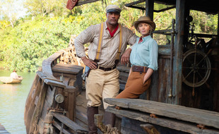 Les acteurs Dwayne Johnson et Emily Blunt dans «Jungle Cruise»