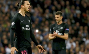 Paris Saint-Germain's Swedish striker Zlatan Ibrahimovic (L) regrets a missing goal occassion against Real Madrid during the their UEFA Champions League group A soccer match played at Santiago Bernabeu stadium, in Madrid, Spain, 03 November 2015. EFE/JuanJo Martin/EFE_1030.01/Credit:JuanJo Martin/SIPA/1511041042