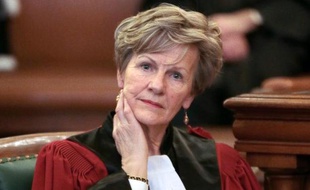 La délinquance financière est une "menace grandissante" pour les Etats européens, a mis en garde lundi le nouveau procureur national financier, Eliane Houlette, qui entend constituer une "force de frappe" pour lutter contre corruption et fraude fiscale.
